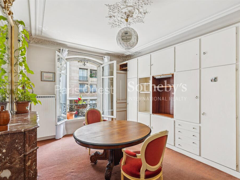 Apartment Paris 16e