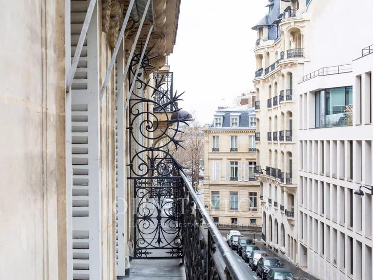 Appartement Paris 16e - 3 chambres - 113m²