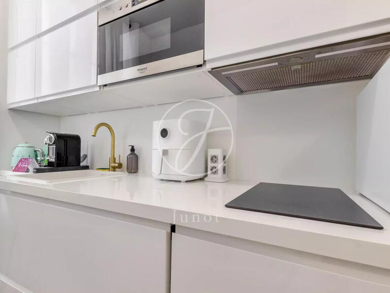 Appartement Paris 16e - 13m²