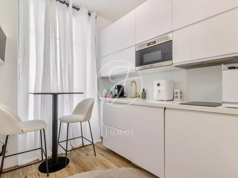 Appartement Paris 16e - 13m²