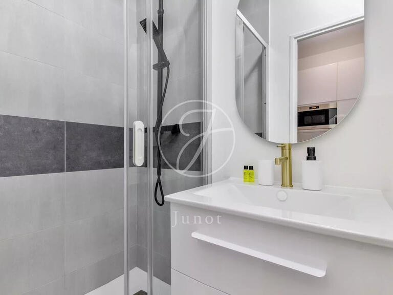 Appartement Paris 16e - 13m²