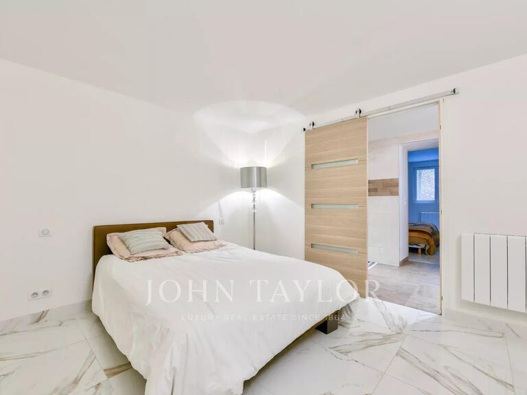 Appartement Paris 16e - 3 chambres - 203m²