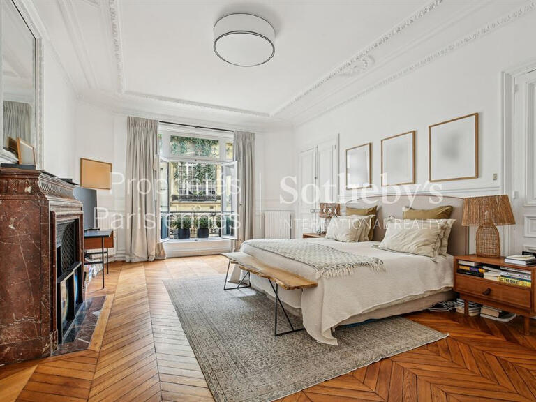 Appartement Paris 16e - 3 chambres - 182m²