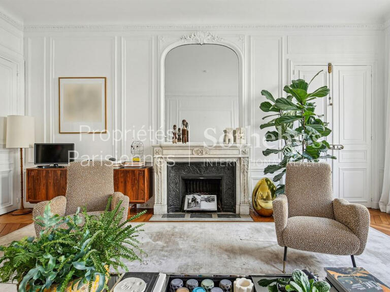 Appartement Paris 16e - 3 chambres - 182m²