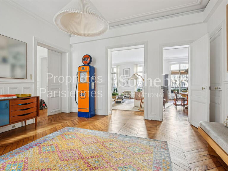 Appartement Paris 16e - 3 chambres - 182m²