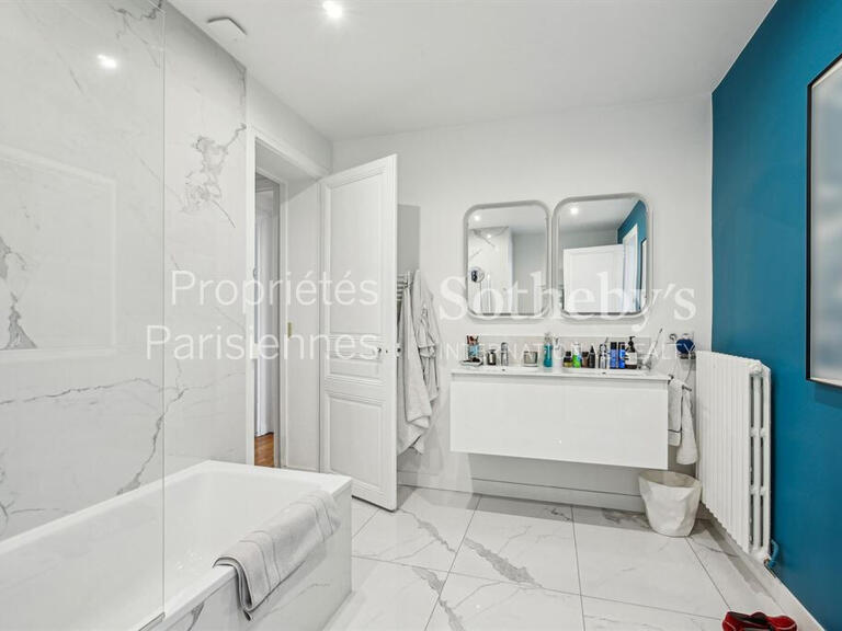 Appartement Paris 16e - 3 chambres - 182m²