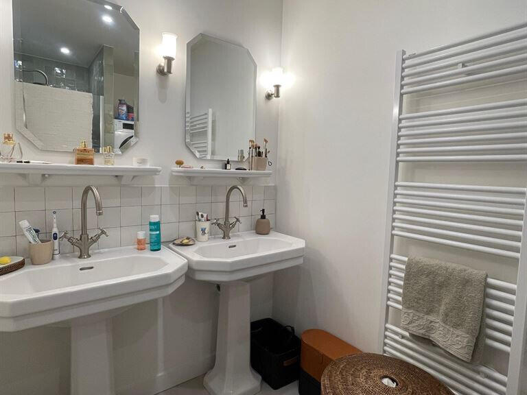 Appartement Paris 16e - 2 chambres - 98m²