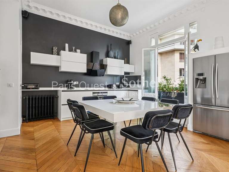 Apartment Paris 16e - 6 bedrooms - 247m²