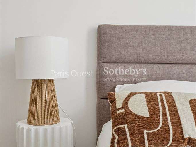 Apartment Paris 16e - 6 bedrooms - 247m²