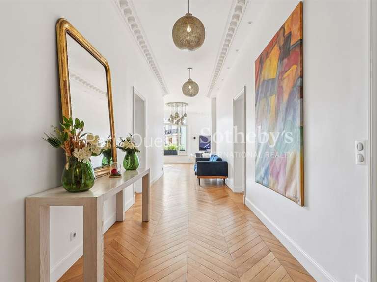 Apartment Paris 16e - 6 bedrooms - 247m²