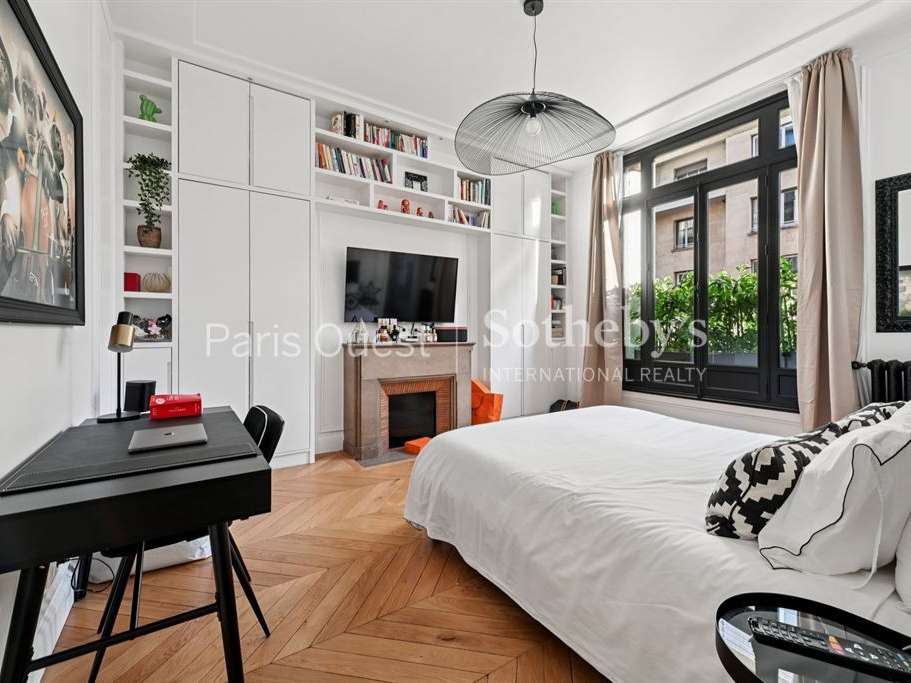 Apartment Paris 16e