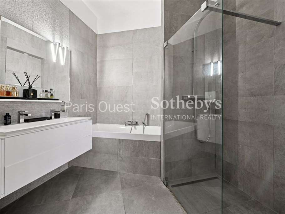Apartment Paris 16e