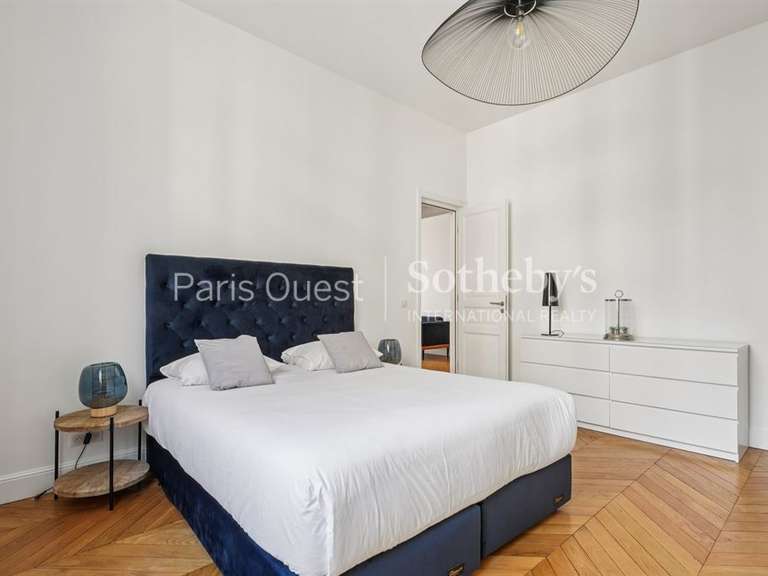 Apartment Paris 16e - 6 bedrooms - 247m²