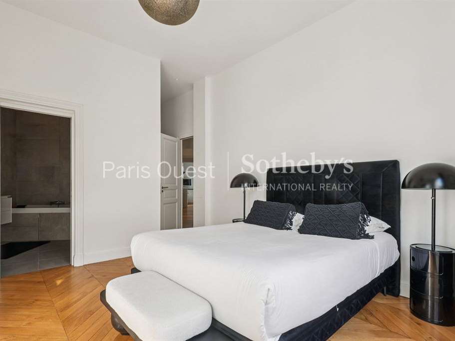 Apartment Paris 16e