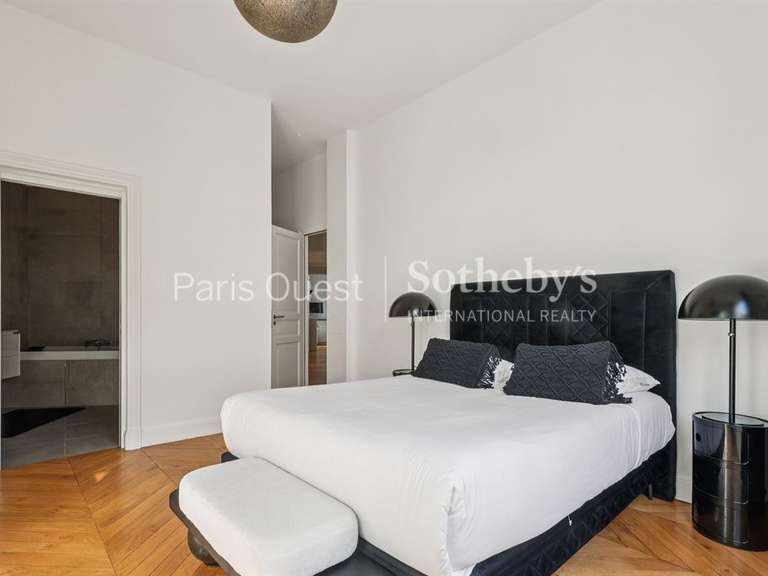 Apartment Paris 16e - 6 bedrooms - 247m²