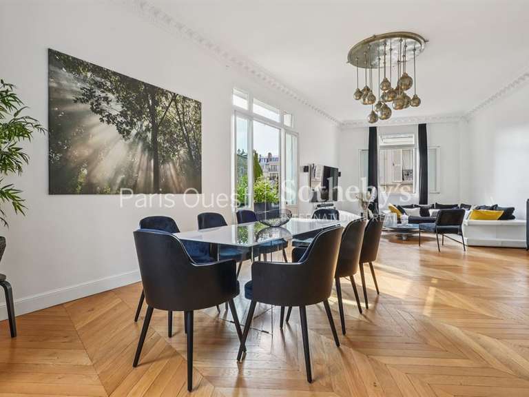 Apartment Paris 16e - 6 bedrooms - 247m²