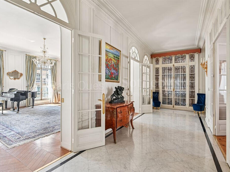 Apartment Paris 16e