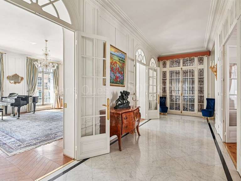 Apartment Paris 16e - 5 bedrooms - 355m²