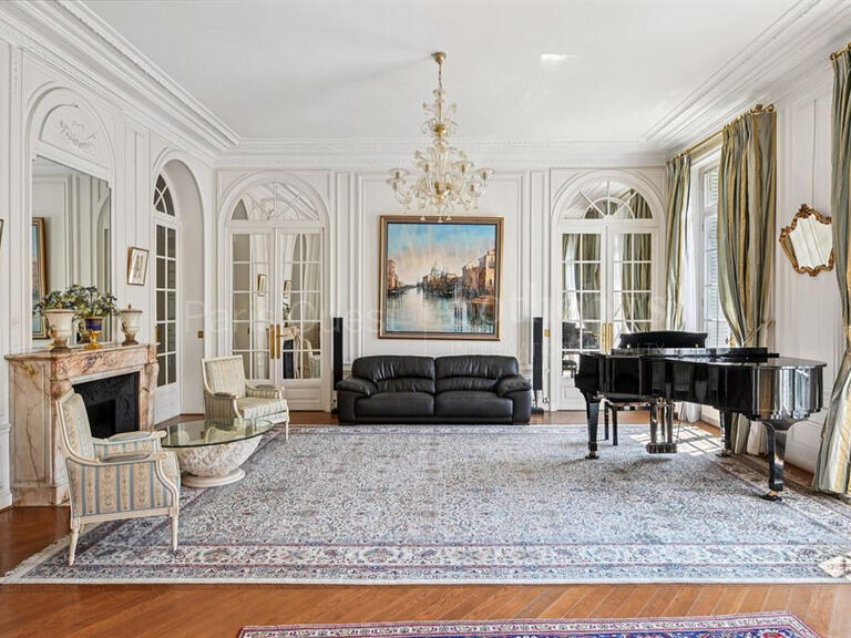 Apartment Paris 16e - 5 bedrooms - 355m²