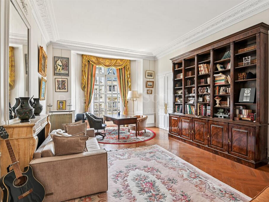 Apartment Paris 16e