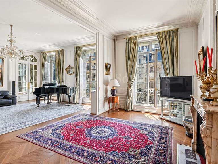 Apartment Paris 16e - 5 bedrooms - 355m²