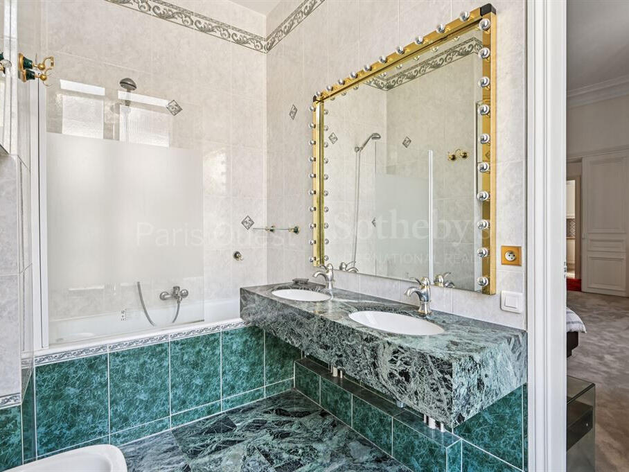 Apartment Paris 16e