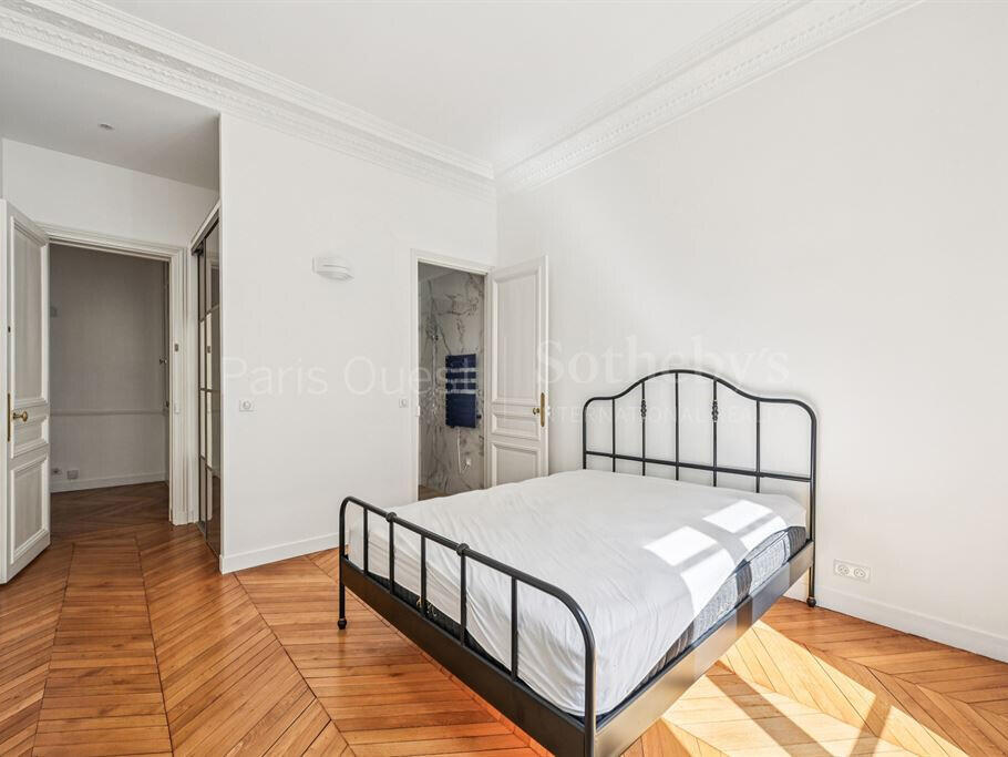 Apartment Paris 16e