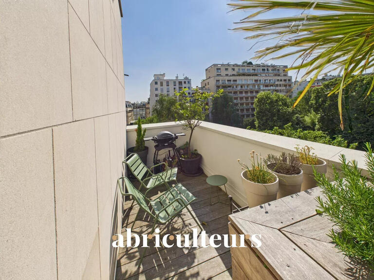 Appartement Paris 16e - 3 chambres - 147m²