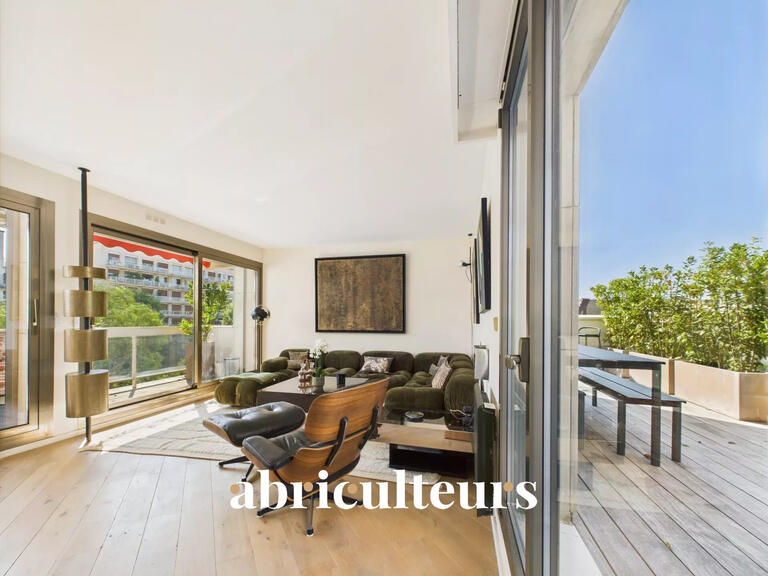 Appartement Paris 16e - 3 chambres - 147m²