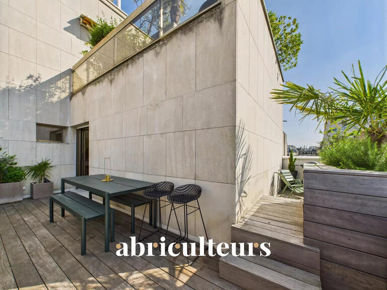 Appartement Paris 16e - 3 chambres - 147m²
