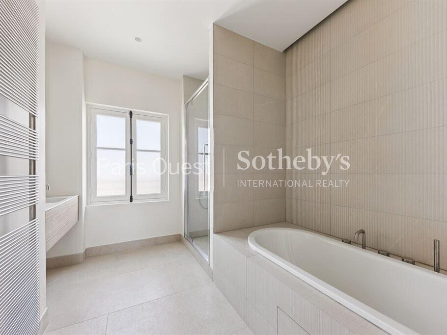 Apartment Paris 16e