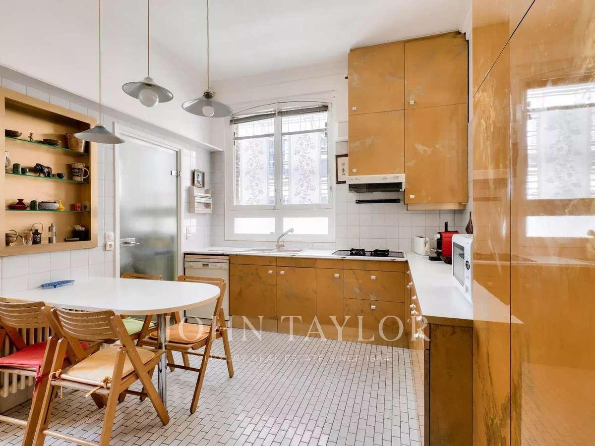 Apartment Paris 16e