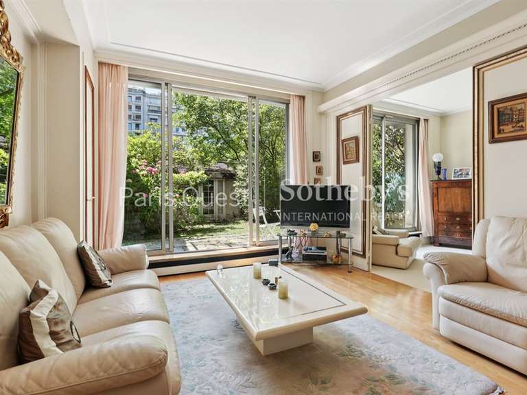 Apartment Paris 16e - 3 bedrooms - 151m²