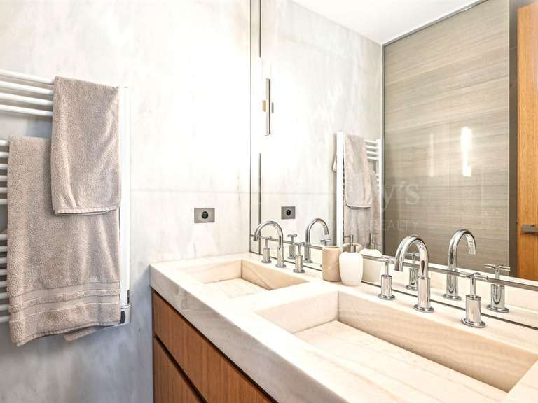 Apartment Paris 16e - 3 bedrooms - 130m²