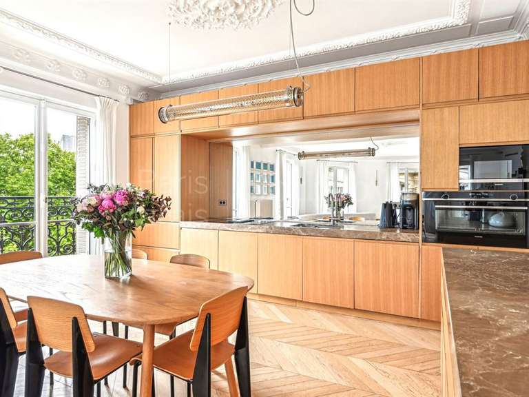 Apartment Paris 16e - 3 bedrooms - 130m²