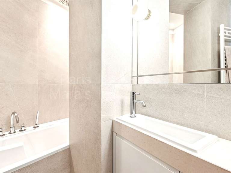 Apartment Paris 16e - 3 bedrooms - 130m²