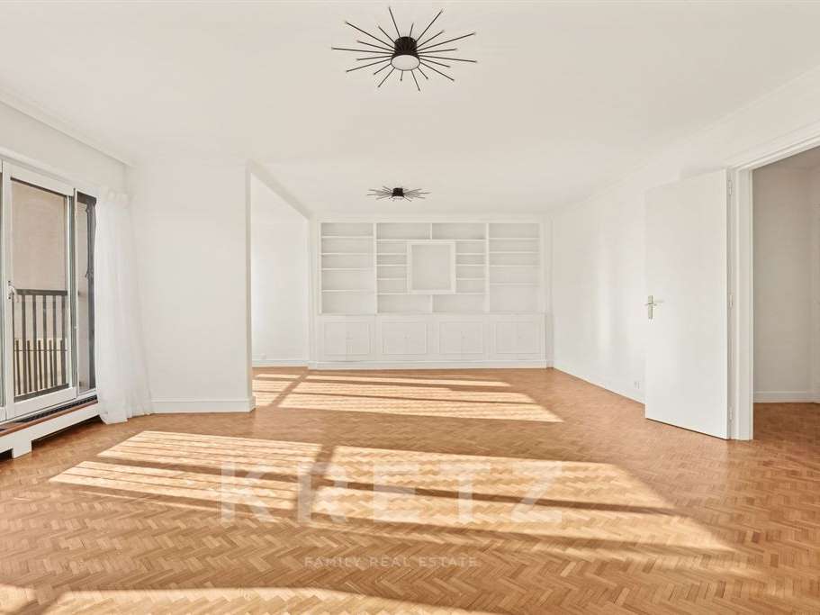 Apartment Paris 16e