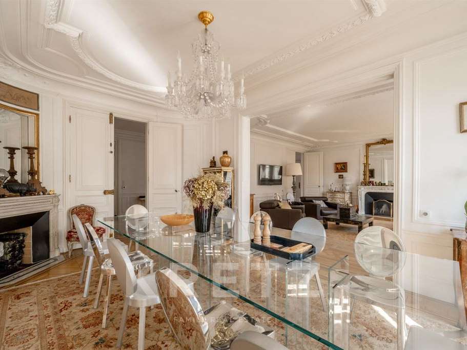 Apartment Paris 16e