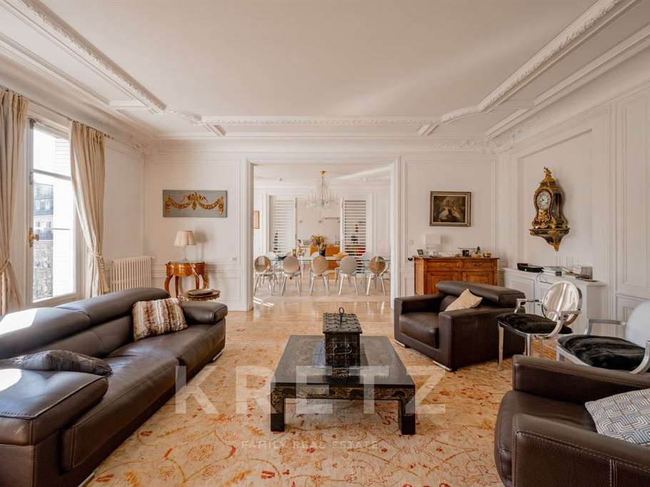 Apartment Paris 16e