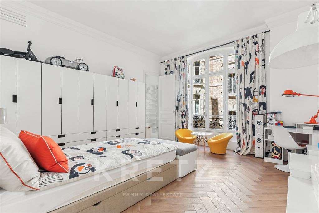 Apartment Paris 16e