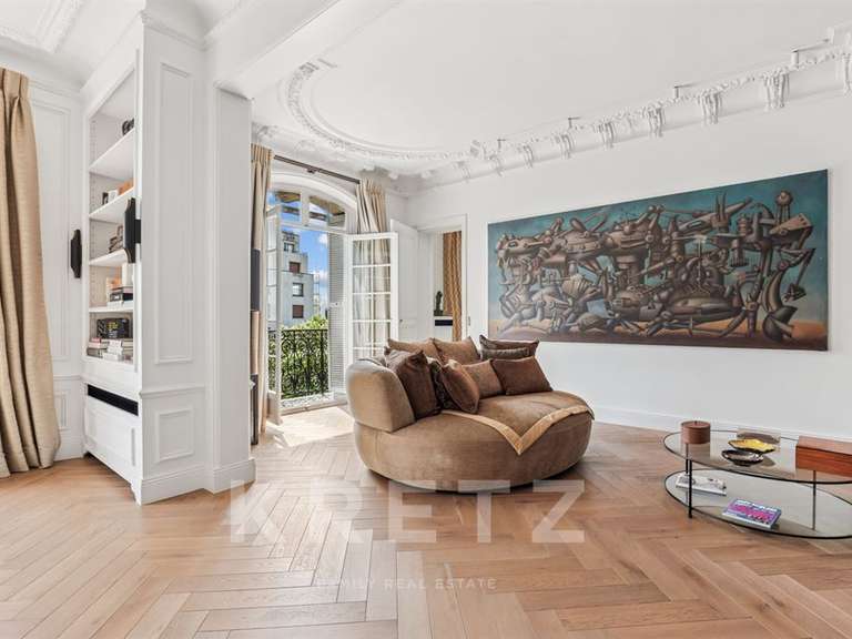Appartement Paris 16e - 3 chambres - 246m²