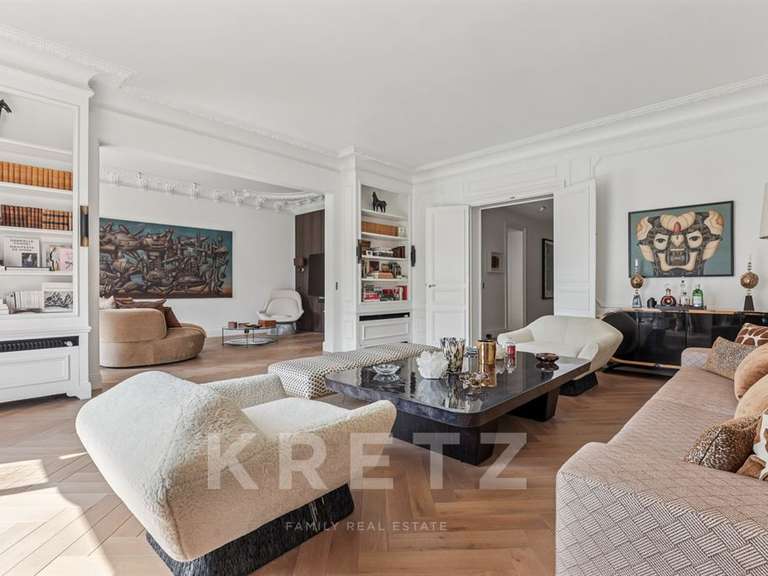 Appartement Paris 16e - 3 chambres - 246m²