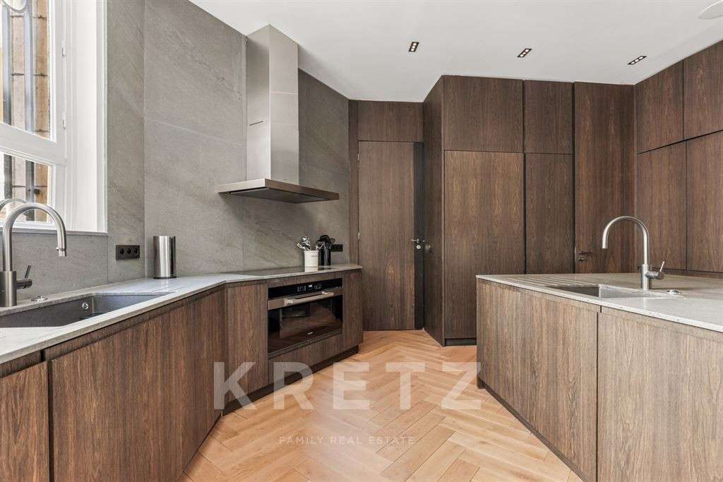 Apartment Paris 16e