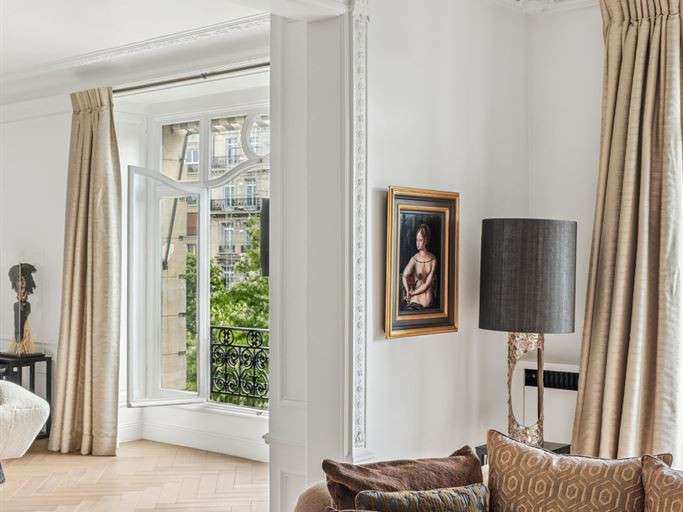 Appartement Paris 16e - 3 chambres - 246m²