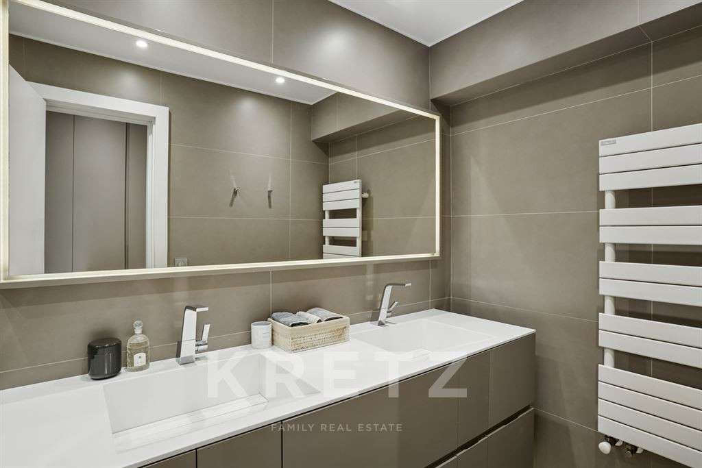 Apartment Paris 16e