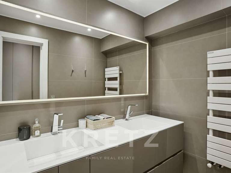Appartement Paris 16e - 2 chambres - 86m²