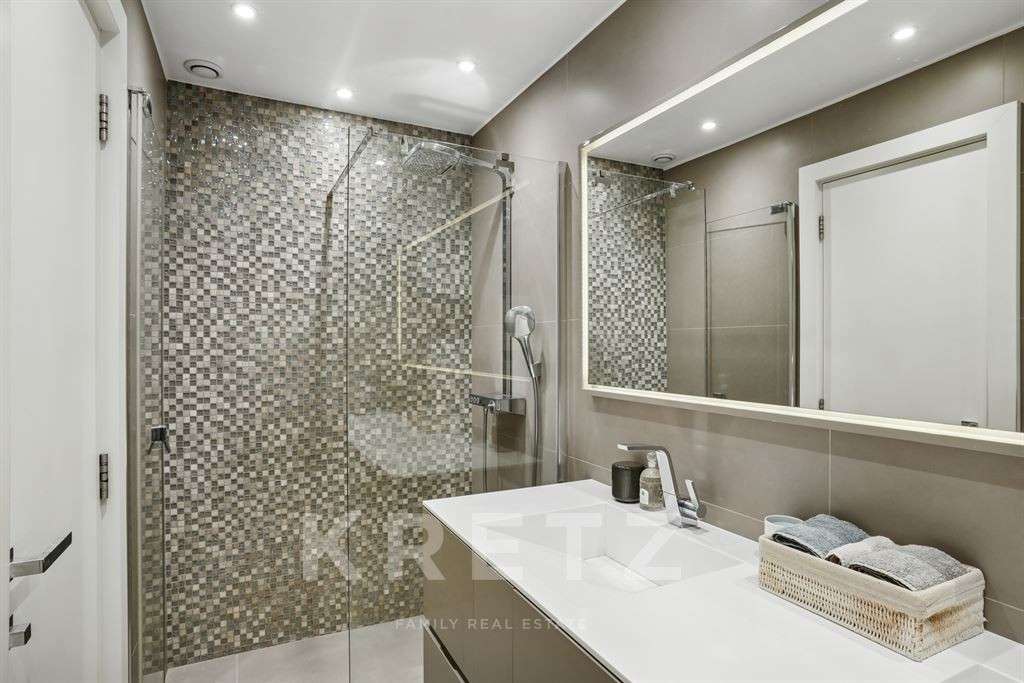 Apartment Paris 16e