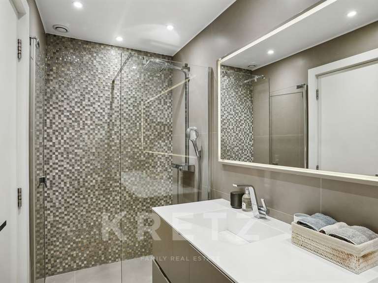 Appartement Paris 16e - 2 chambres - 86m²