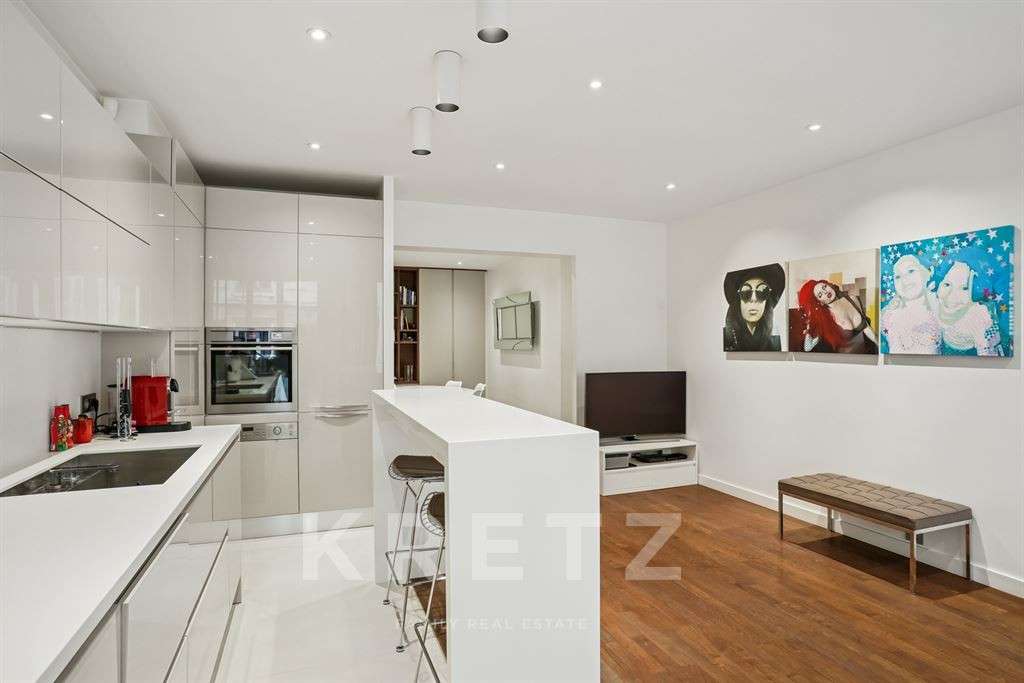 Apartment Paris 16e