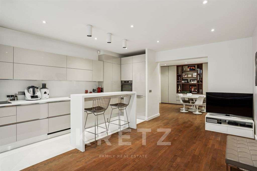 Apartment Paris 16e